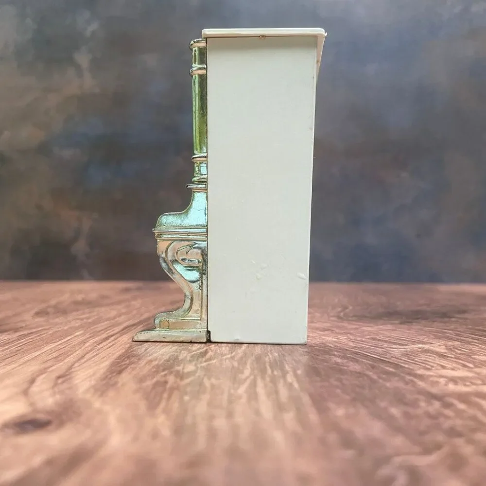 Vintage 1950s Plastic Upright Piano Salt & Pepper Shaker Set – Davis Products